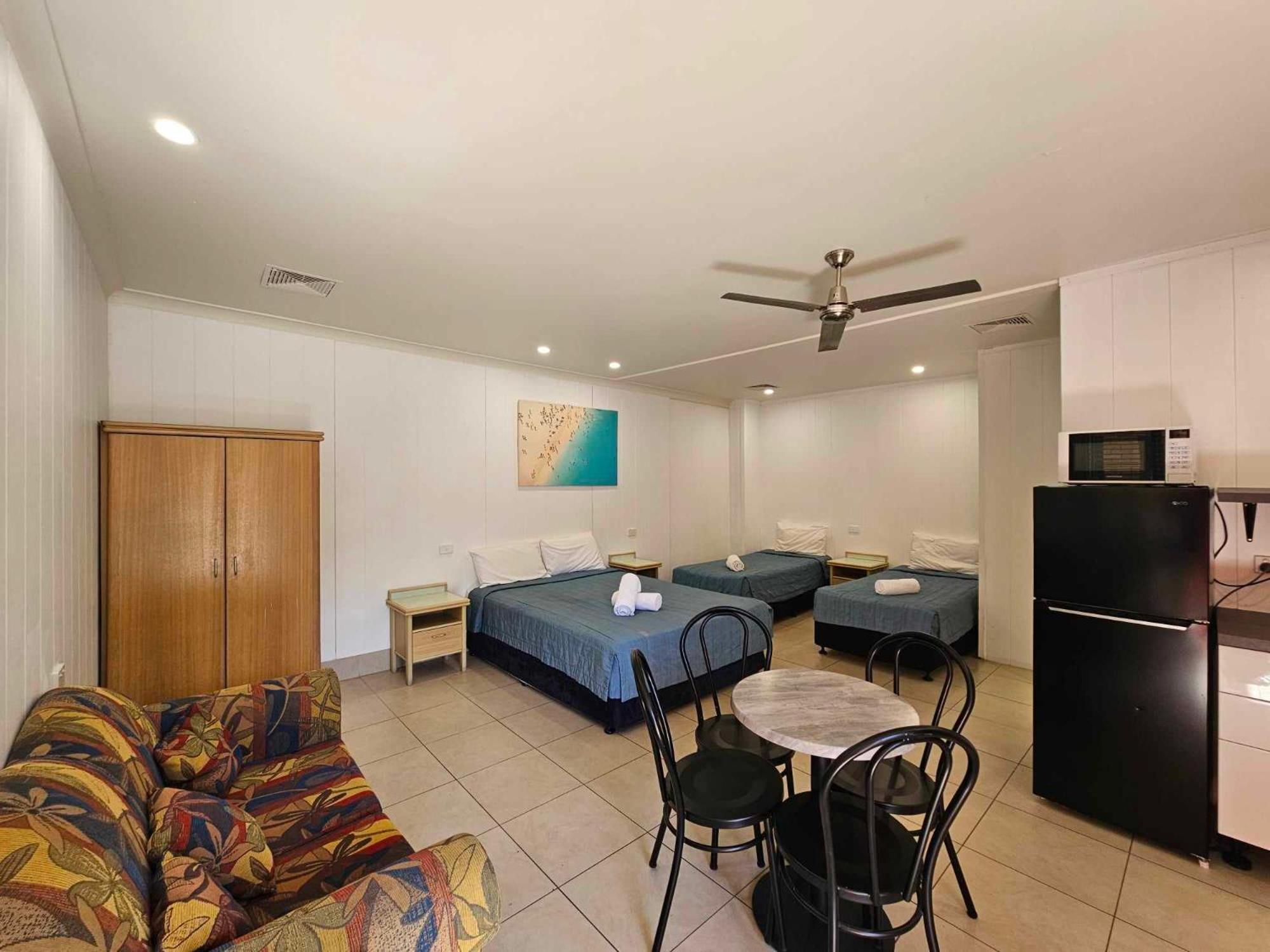 Chelsea Motor Inn Кофс Харбър Екстериор снимка