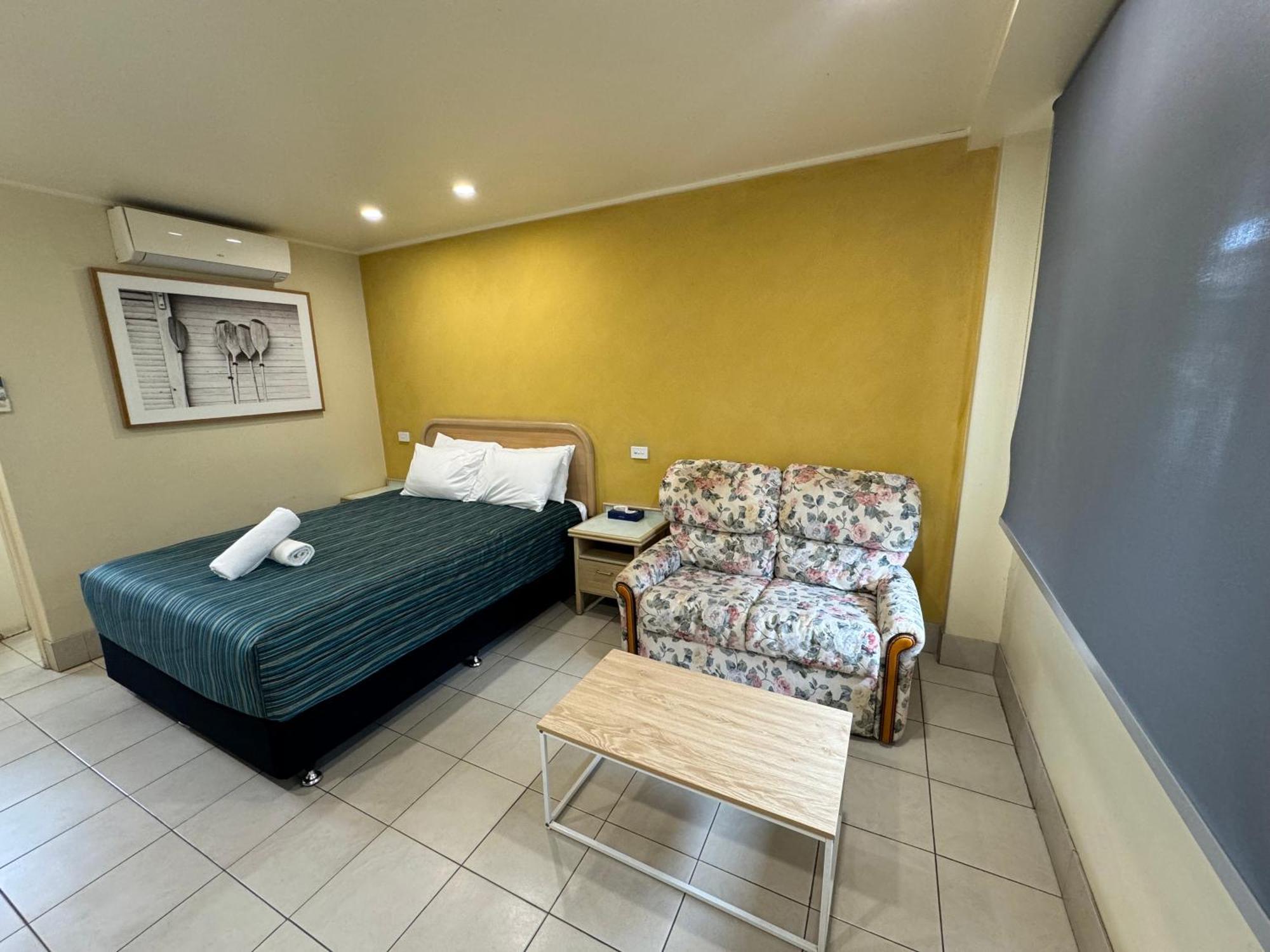 Chelsea Motor Inn Кофс Харбър Екстериор снимка